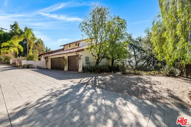 1382 Edgehill Place, Pasadena, CA 91103 - Image #3