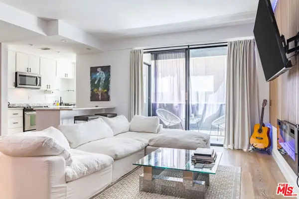 7250 Franklin Avenue #512, Los Angeles, CA 90046