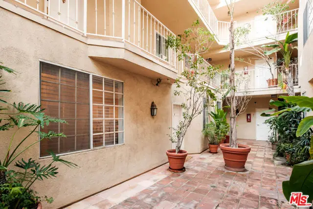 11445 Moorpark Street #8, North Hollywood, CA 91602 - Image #3