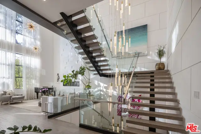 800 N Tigertail Road, Los Angeles, CA 90049 - #2