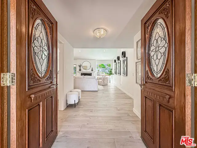 6129 Rod Avenue, Woodland Hills, CA 91367 - Image #2