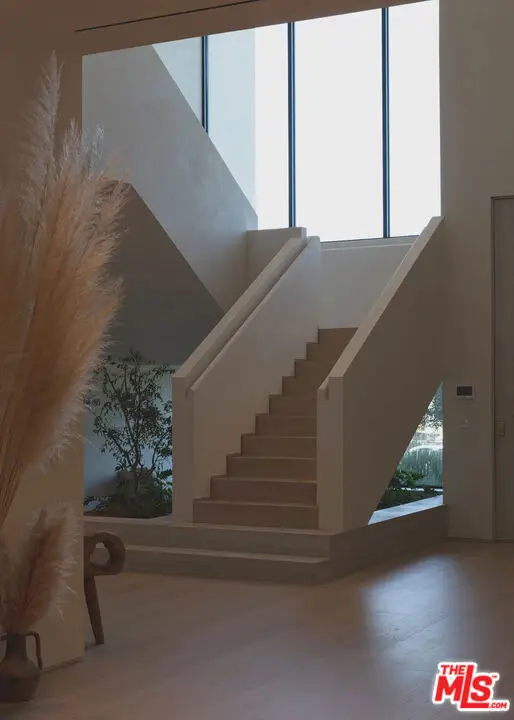 17177 Adlon Road, Encino, CA 91436 - Image #2