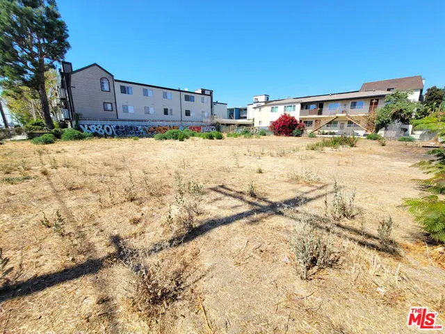 7005 Woodley Avenue, Van Nuys, CA 91406 - Image #2