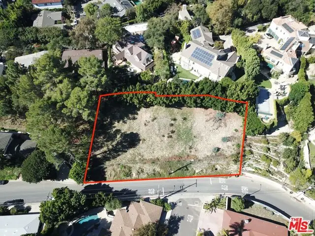 875 N Norman Place, Los Angeles, CA 90049 - Image #2