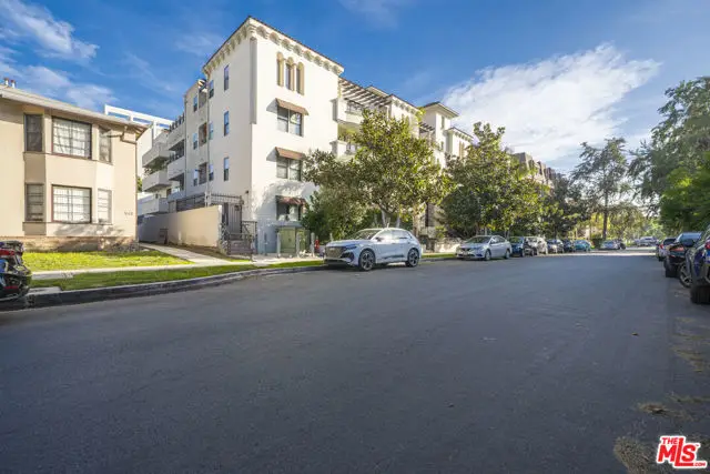 122 N Clark Drive #105, West Hollywood, CA 90048 - Image #2