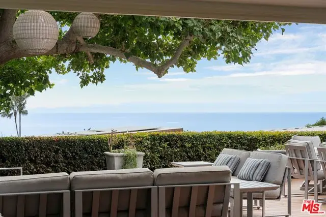 17763 Sabbiadoro Way, Pacific Palisades, CA 90272 - Image #2