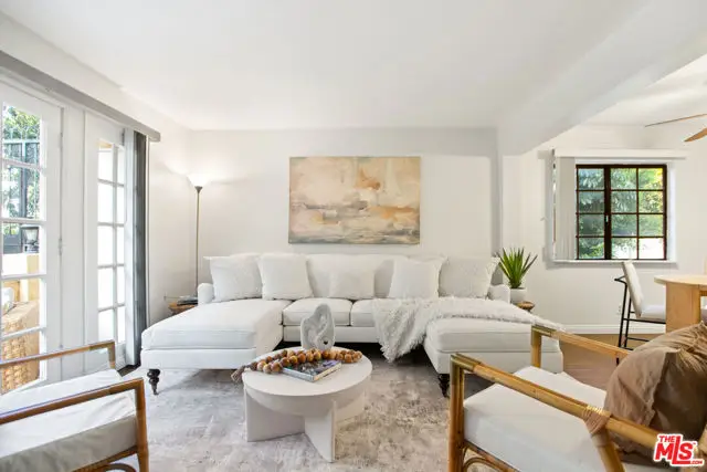 7422 Hazeltine Avenue #7, Van Nuys, CA 91405 - Image #3