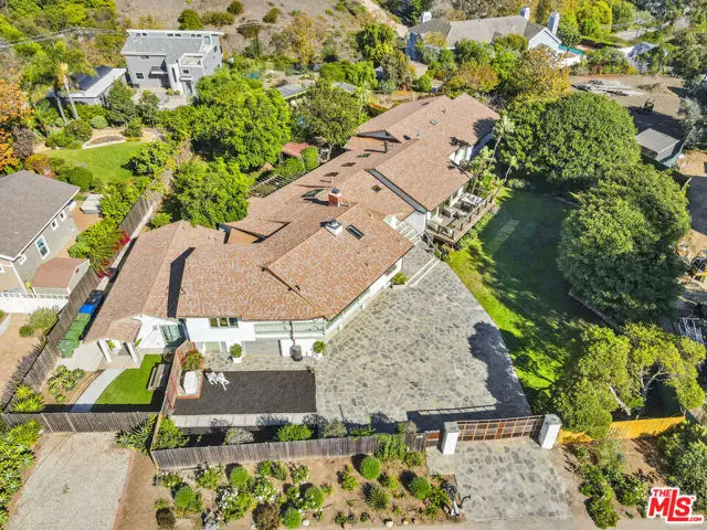 6052 Merritt Drive, Malibu, CA 90265 - #2
