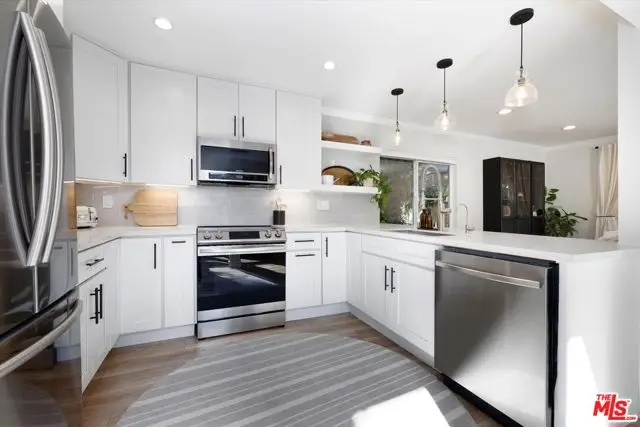 23351 Park Sorrento #71, Calabasas, CA 91302 - Image #3