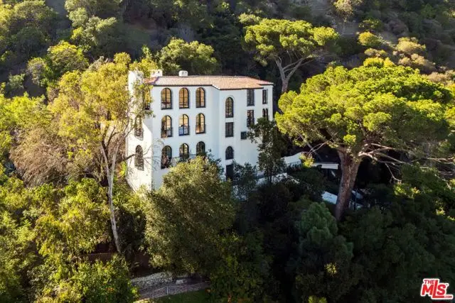 1301 N Beverly Drive, Beverly Hills, CA 90210 - Image #1