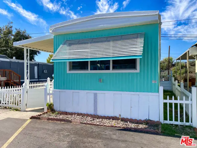 4865 Holly Avenue, Long Beach, CA 90805 - Image #2