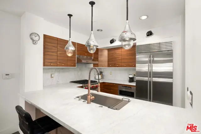 159 W Green Street #304A, Pasadena, CA 91105 - Image #2