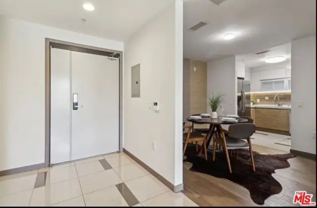 903 S New Hampshire Avenue #303, Los Angeles, CA 90006 - Image #3