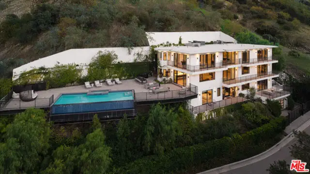 3820 Knobhill Drive, Sherman Oaks, CA 91423 - Image #2