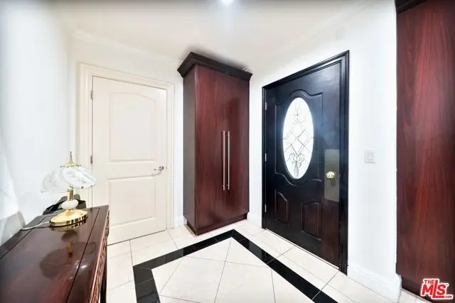 1043 S Kenmore Avenue #201, Los Angeles, CA 90006 - Image #3