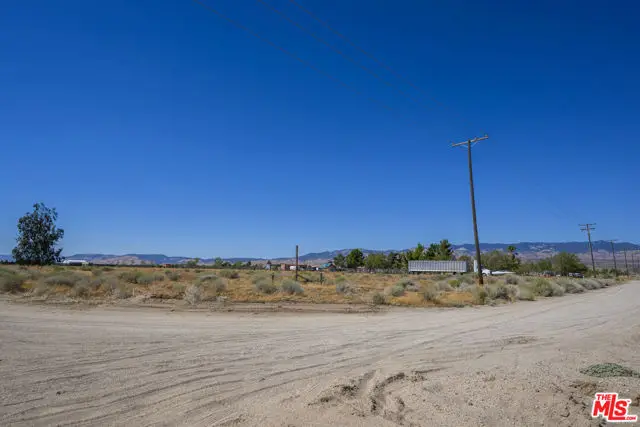 252 Avenue C, Lancaster, CA 93536 - Image #3