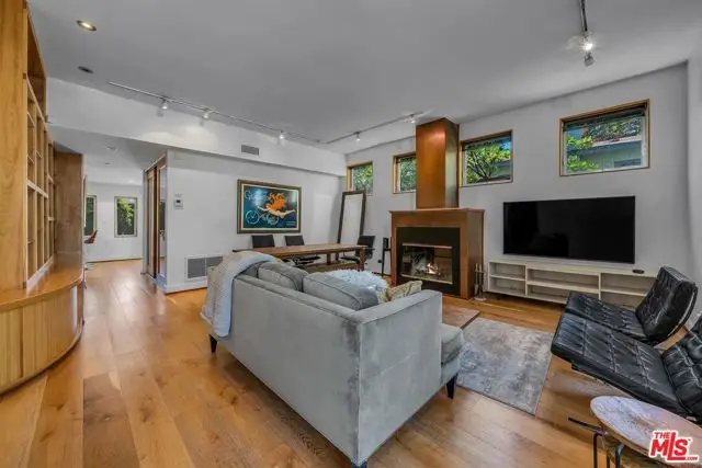 560 Westminster Avenue, Venice, CA 90291 - Image #2