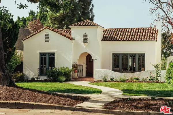 845 S Muirfield Road, Los Angeles, CA 90005