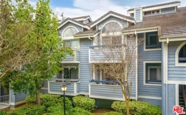 26926 Flo Lane #422, Canyon Country (santa Clarita), CA 91351