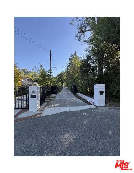 4800 Topeka Drive, Tarzana, CA 91356 - Image #2