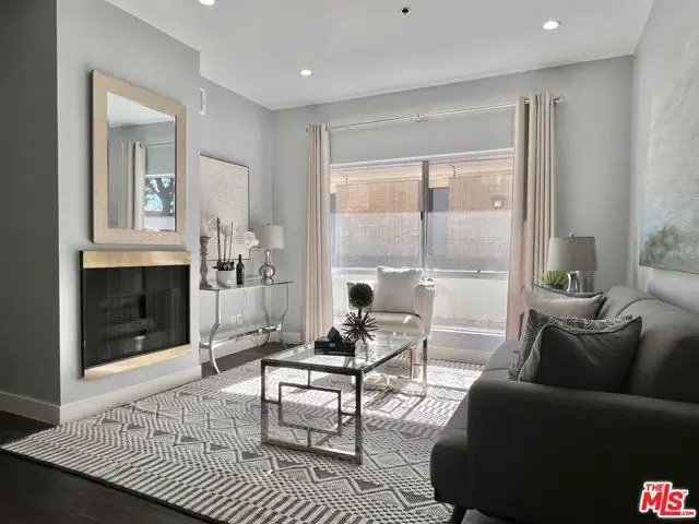 156 S Oak Knoll Avenue #101, Pasadena, CA 91101 - Image #1