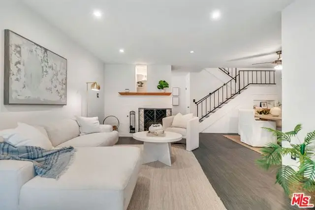 8121 Canby Avenue #4, Reseda, CA 91335 - Image #2