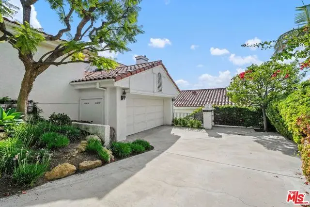 2042 Palisades Drive, Pacific Palisades, CA 90272 - Image #3