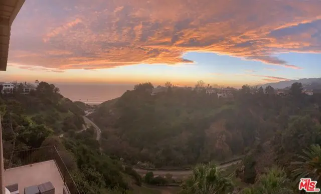 515 Muskingum Avenue, Pacific Palisades, CA 90272 - #2