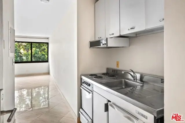 10560 Wilshire Boulevard #205, Los Angeles, CA 90024 - Image #3