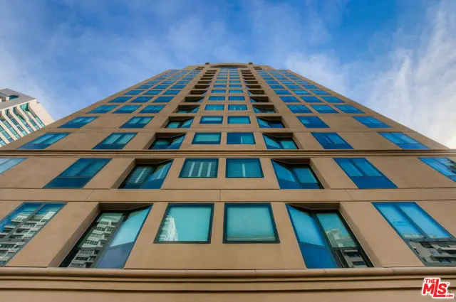 10520 Wilshire Boulevard #905, Los Angeles, CA 90024 - Image #1