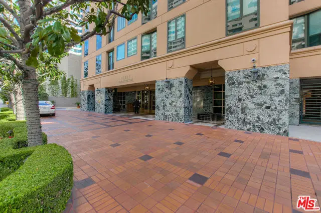 10520 Wilshire Boulevard #905, Los Angeles, CA 90024 - Image #2