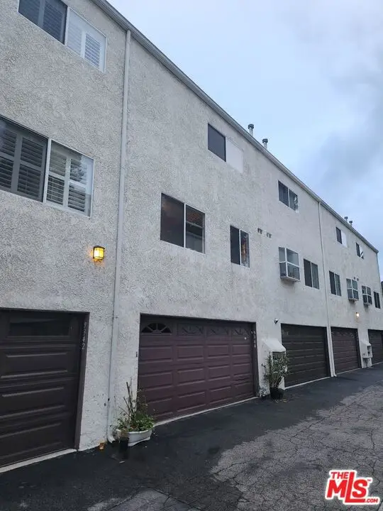 9344 Via Crema, Burbank, CA 91504 - Image #2