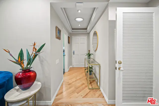 2519 Hutton Drive, Beverly Hills, CA 90210 - Image #2