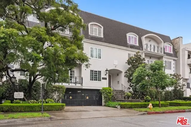 11745 Montana Avenue #104, Los Angeles, CA 90049 - Image #1