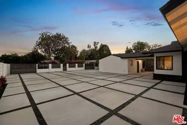 14011 Magnolia Boulevard, Sherman Oaks, CA 91423 - Image #3