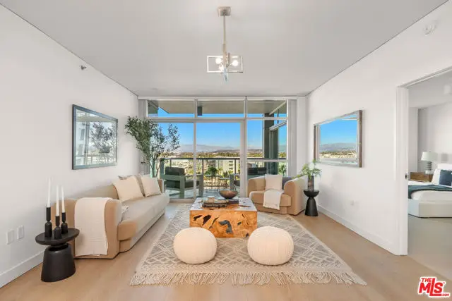 13650 Marina Pointe Drive #908, Marina Del Rey, CA 90292 - Image #3