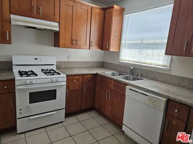 1824 S Wilton Place, Los Angeles, CA 90019 - Image #3