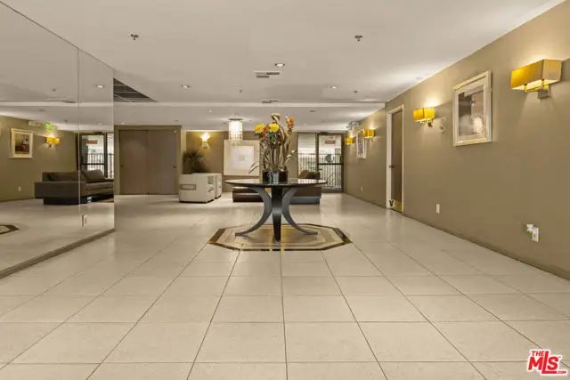 137 S. Palm Drive #203, Beverly Hills, CA 90212 - Image #2