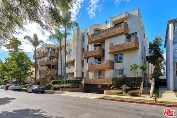 333 Westminster Avenue #204, Los Angeles, CA 90020