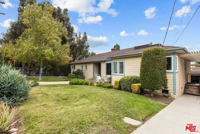 10405 Pinyon Avenue, Tujunga, CA 91042 - Image #2