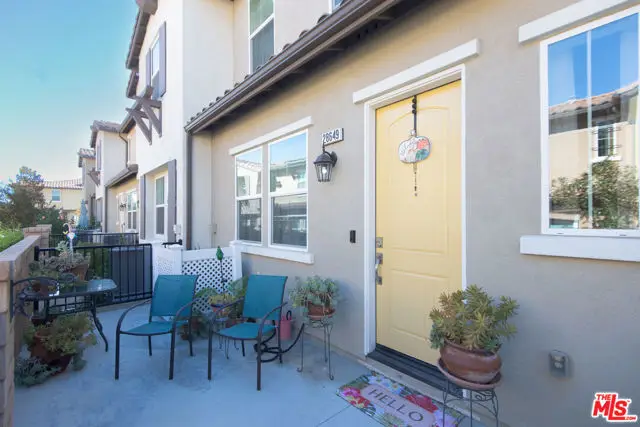 28649 Jardineras Drive, Valencia, CA 91354 - Image #3