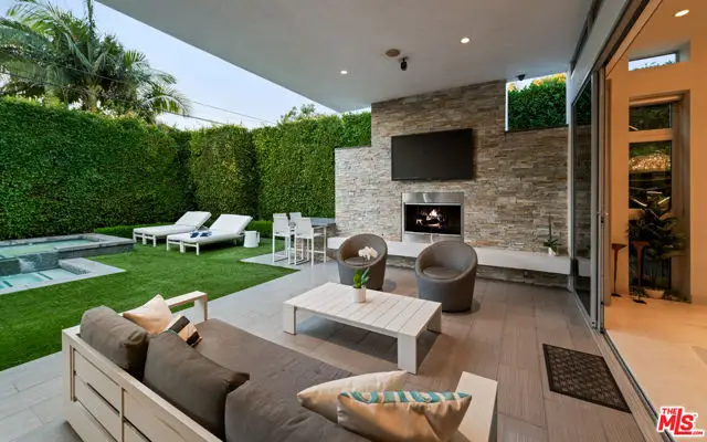 633 N Laurel Avenue, Los Angeles, CA 90048 - #3