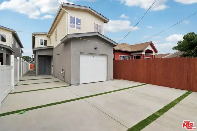 1675 E 111th Street, Los Angeles, CA 90059 - Image #1