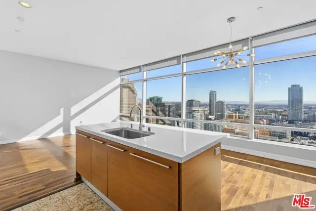 900 W Olympic Boulevard #31C, Los Angeles, CA 90015 - Image #3