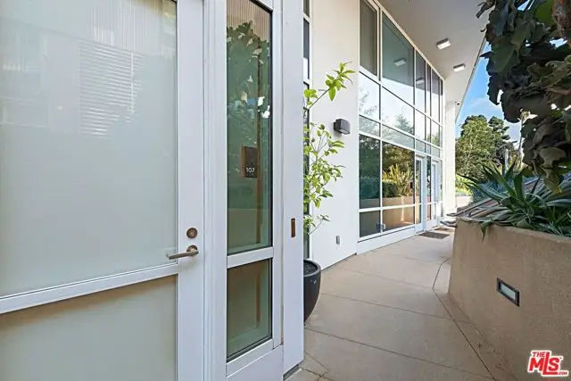 1705 Ocean Ave #107, Santa Monica, CA 90401 - #2