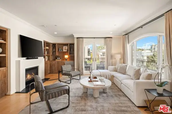 11916 Gorham Avenue #302, Los Angeles, CA 90049