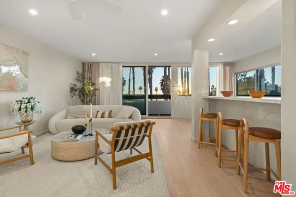 2221 Ocean Avenue #101, Santa Monica, CA 90405