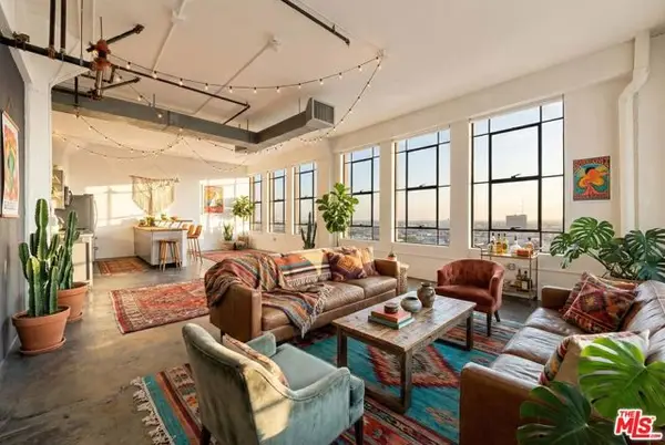 315 E 8th Street #1102, Los Angeles, CA 90014