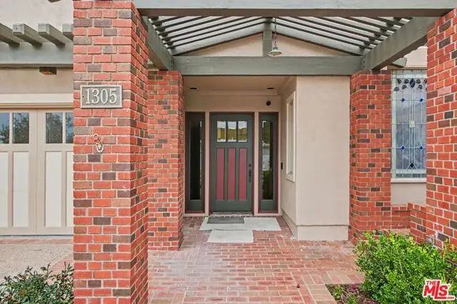 1305 Duende Lane, Pacific Palisades, CA 90272 - Image #2