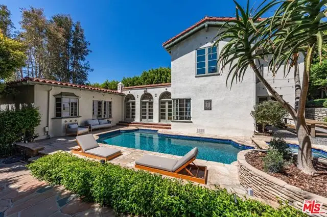 1136 N Doheny Drive, Los Angeles, CA 90069 - Image #2